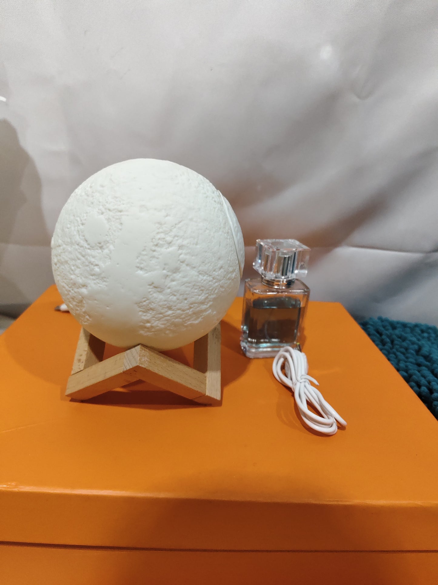 Lunar Humidifier Night Light Bedroom Household Aromatherapy Moisturizing Spray Dormitory Bedside Mute Creative Gift